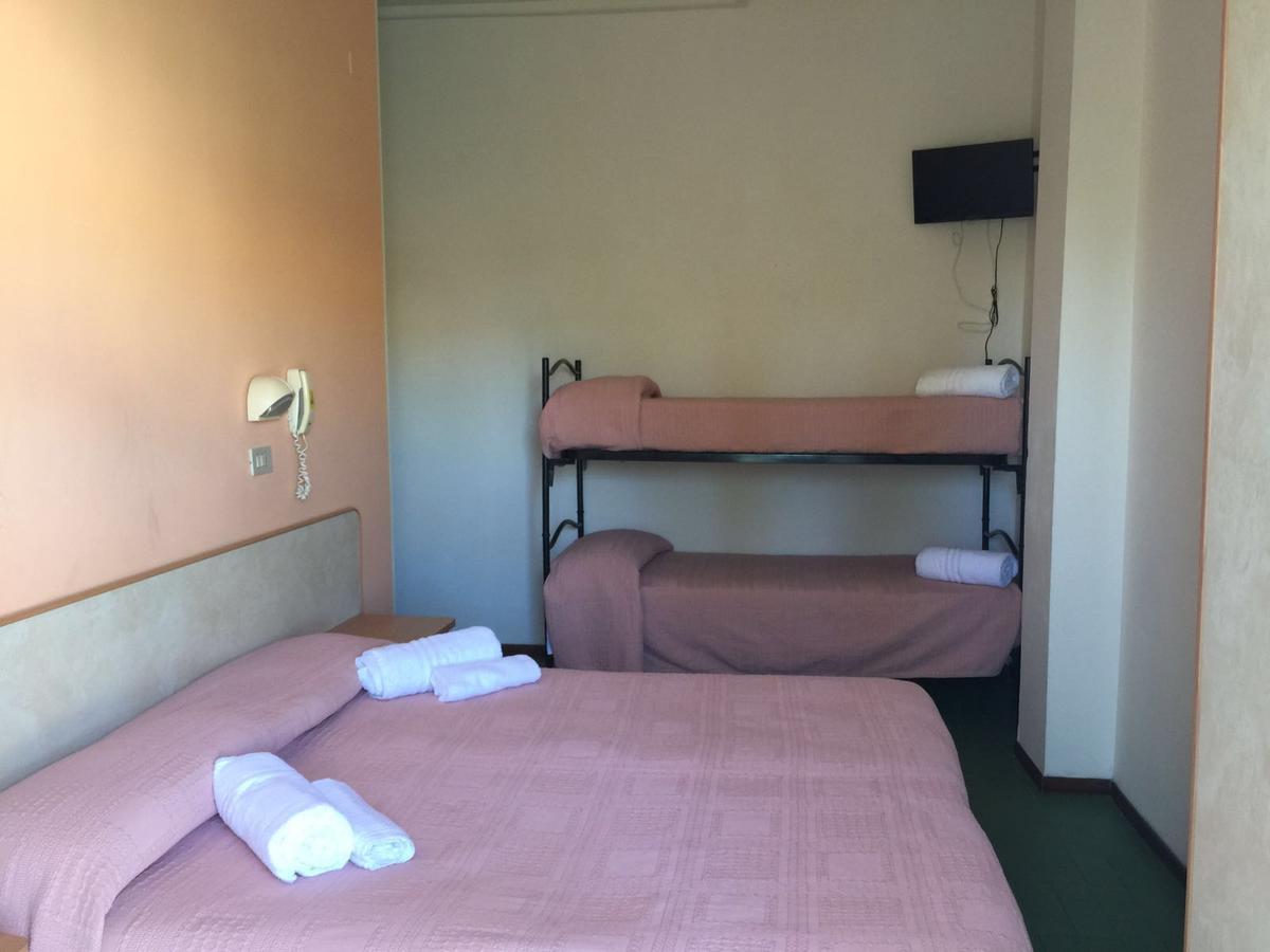 Hotel Bacco Rimini Exterior photo
