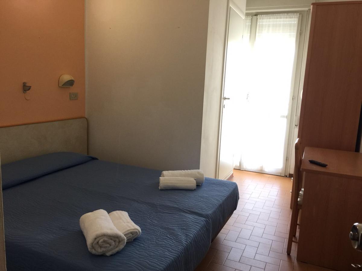 Hotel Bacco Rimini Exterior photo