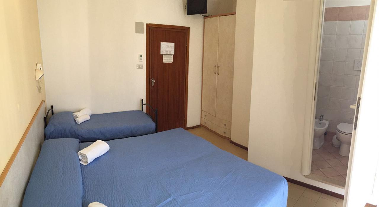 Hotel Bacco Rimini Exterior photo